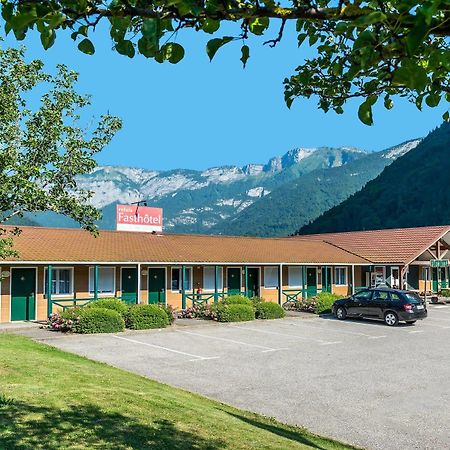 Fasthotel Thones Exterior photo